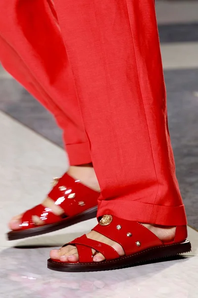 Look 50